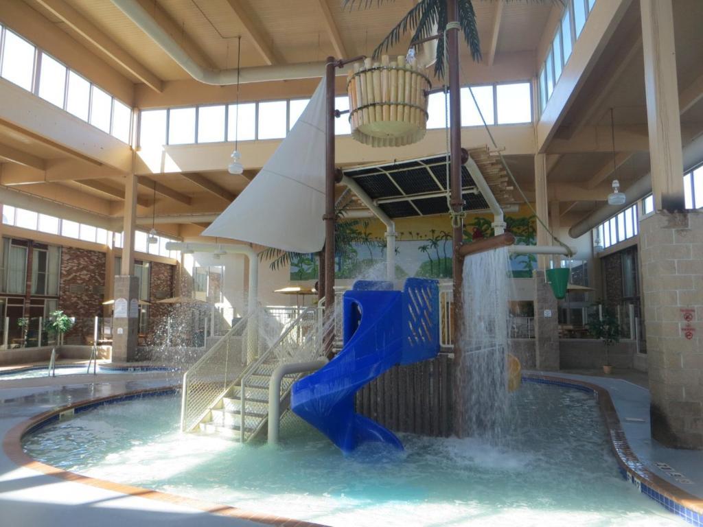 Howard Johnson Grand Forks Esterno foto
