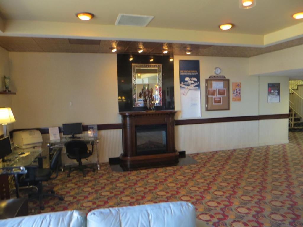 Howard Johnson Grand Forks Esterno foto